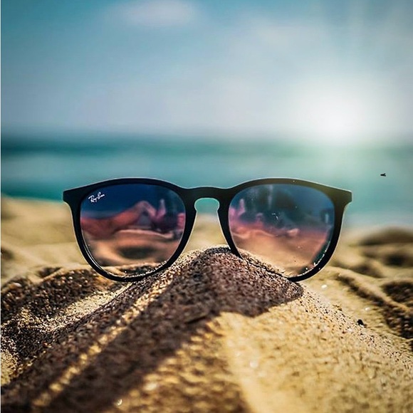 Meet your Posher - Picture 1 of 1